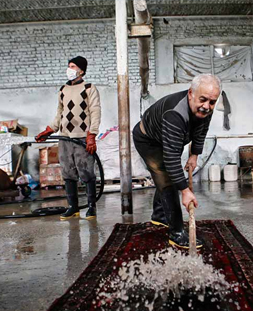 شستشوی سنتی قالی در قالیشویی نواب