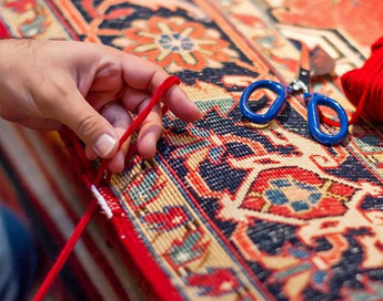 خدمات تخصصی و حرفه ای رفوی فرش در قالیشویی نواب